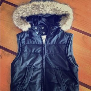Girl’s Aeropostale Vest
